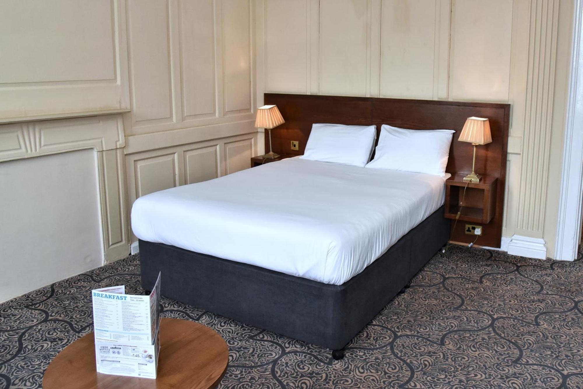 The Castle Hotel Wetherspoon Ruthin Eksteriør billede