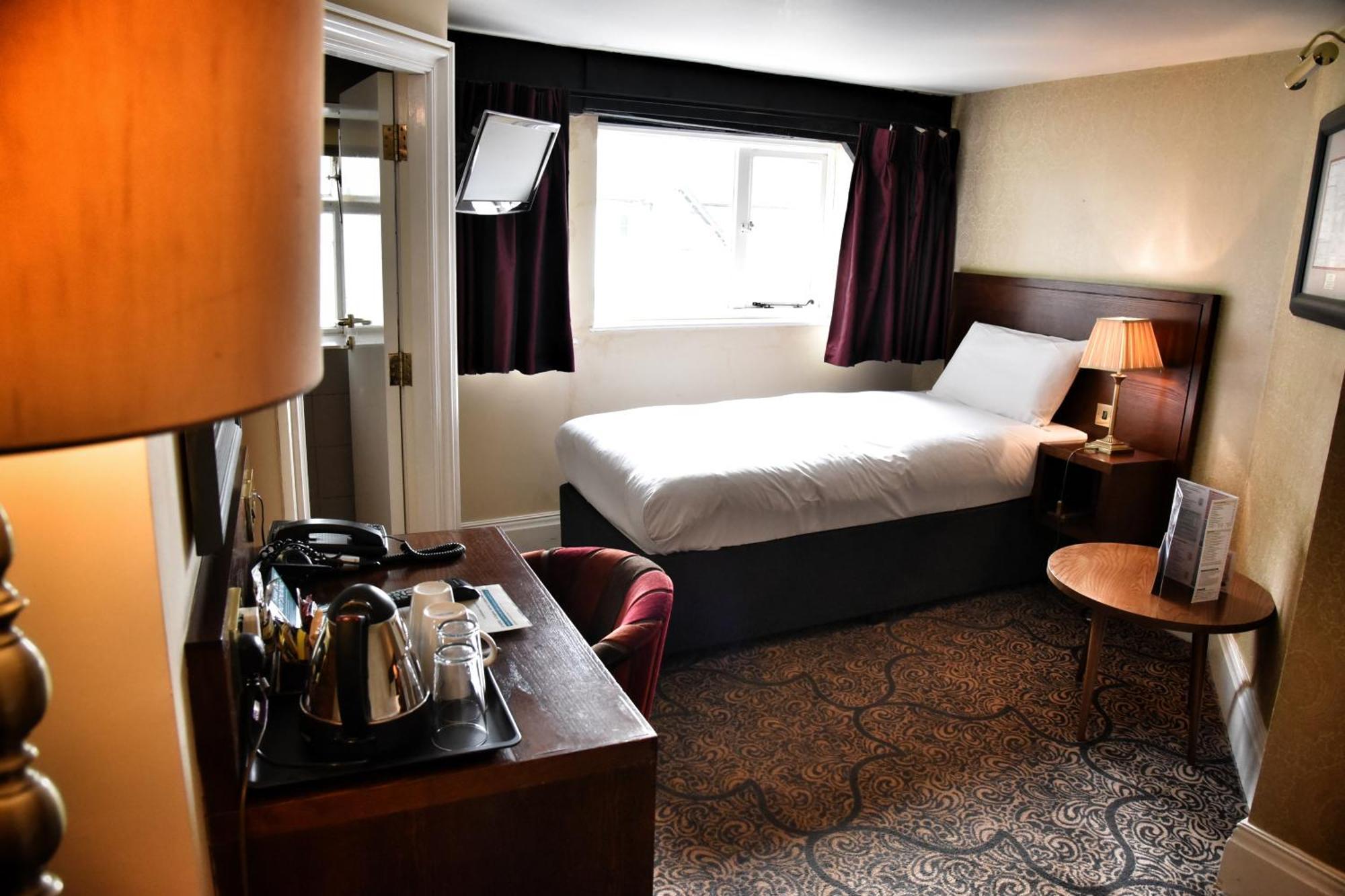 The Castle Hotel Wetherspoon Ruthin Eksteriør billede