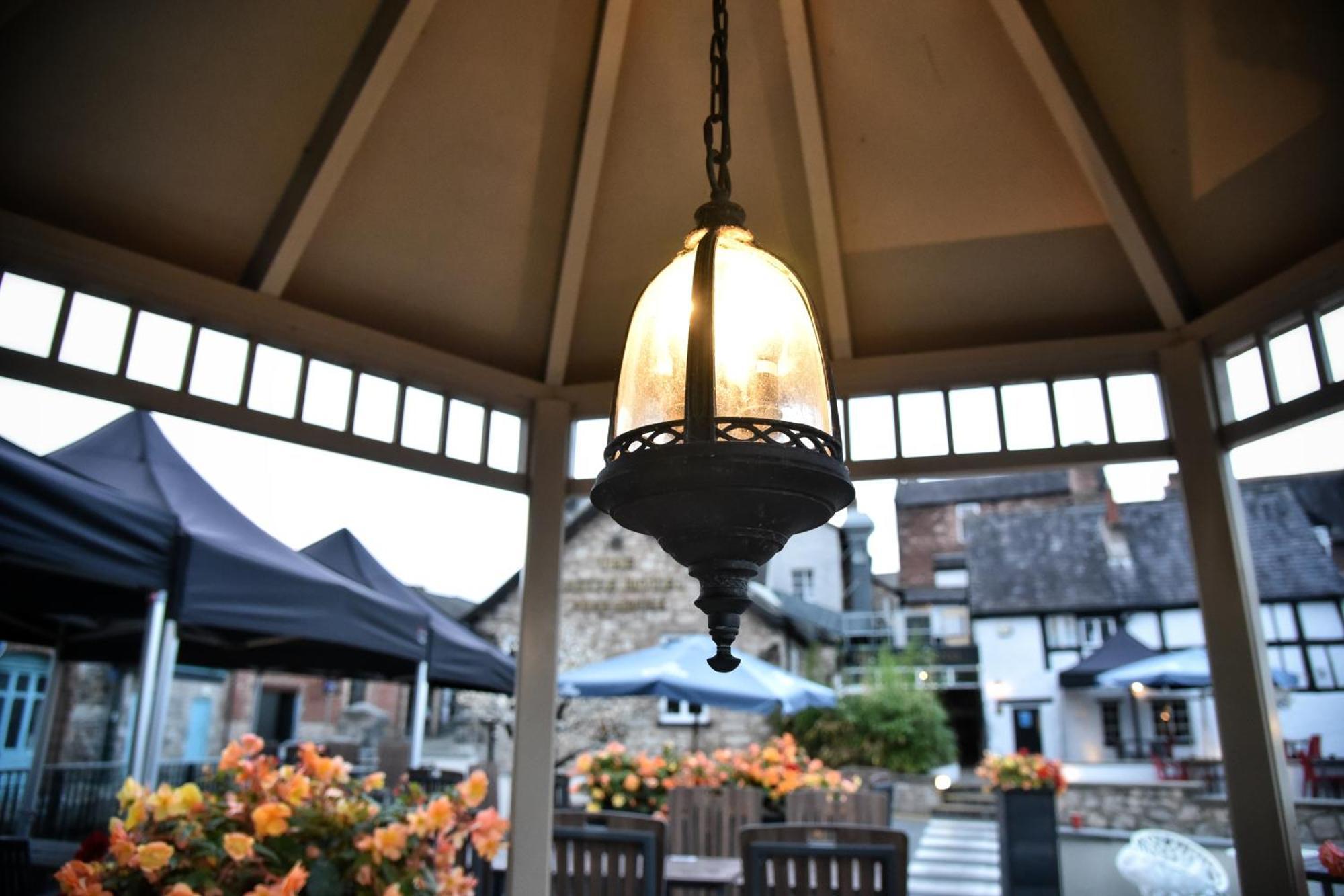 The Castle Hotel Wetherspoon Ruthin Eksteriør billede