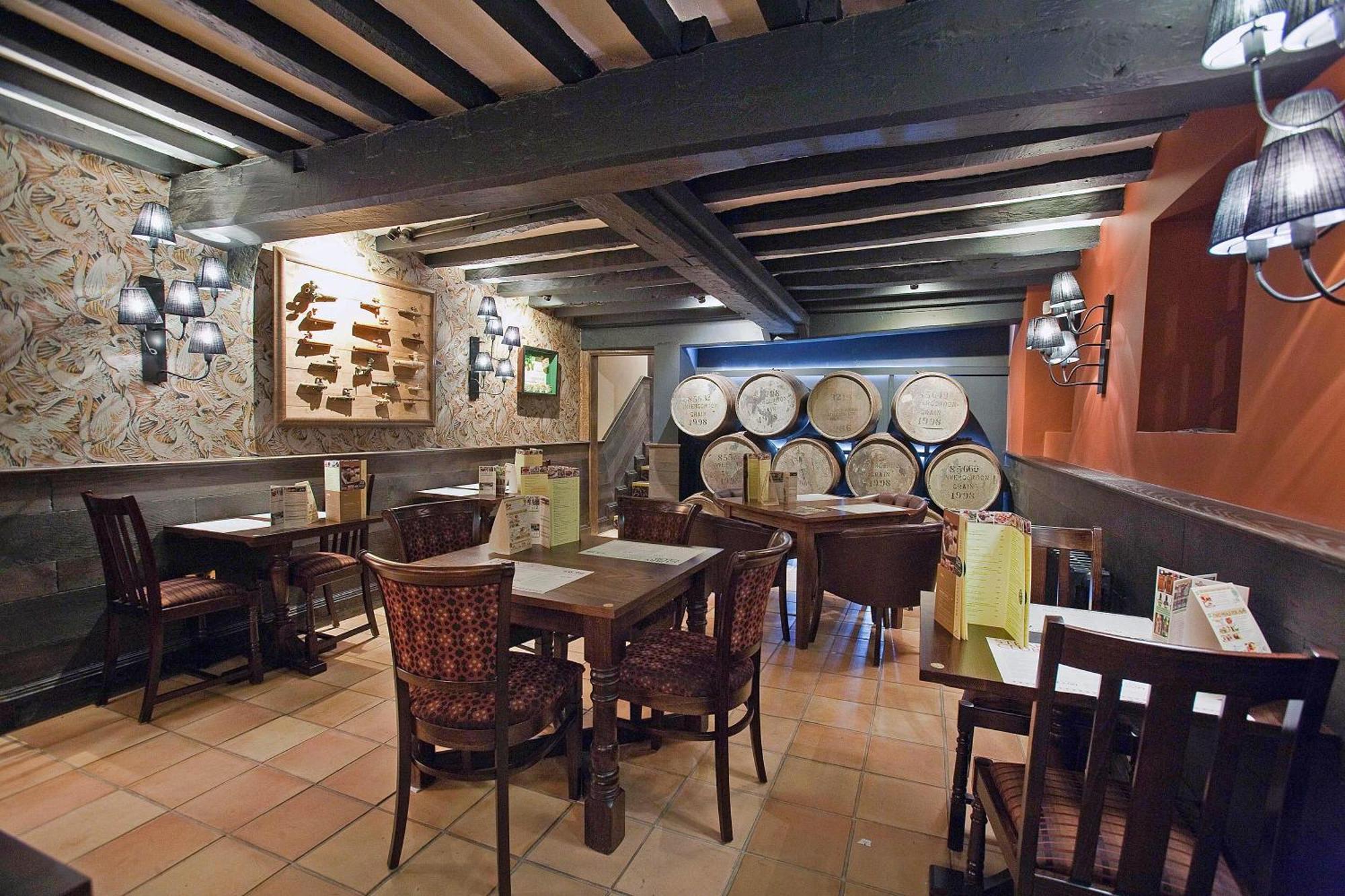 The Castle Hotel Wetherspoon Ruthin Eksteriør billede