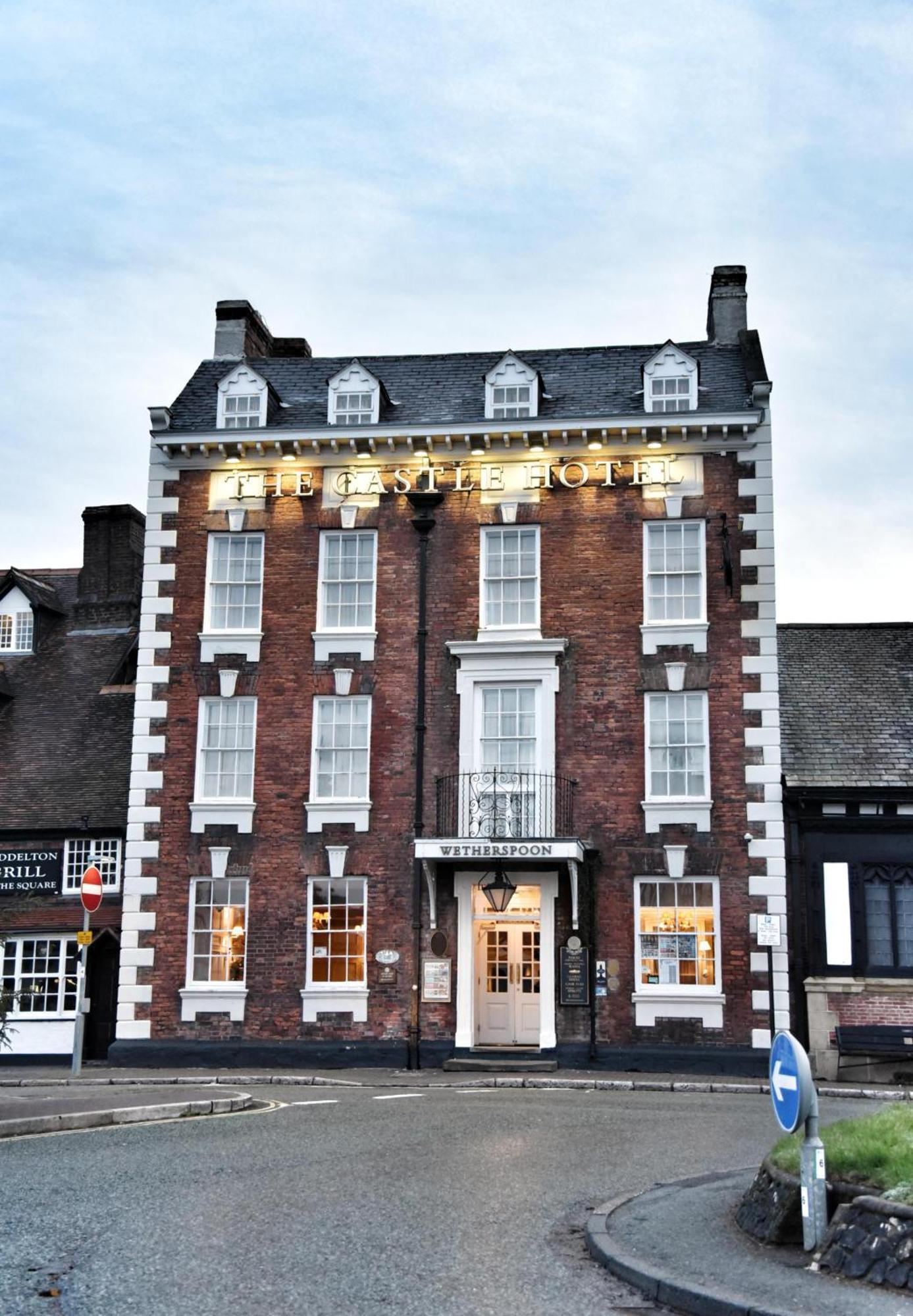 The Castle Hotel Wetherspoon Ruthin Eksteriør billede
