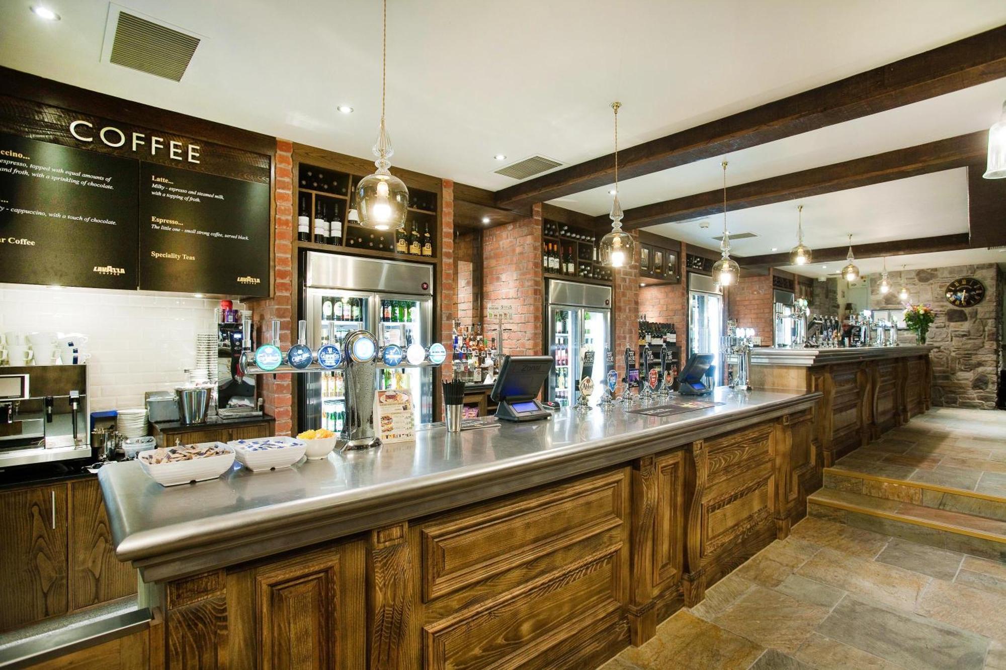 The Castle Hotel Wetherspoon Ruthin Eksteriør billede