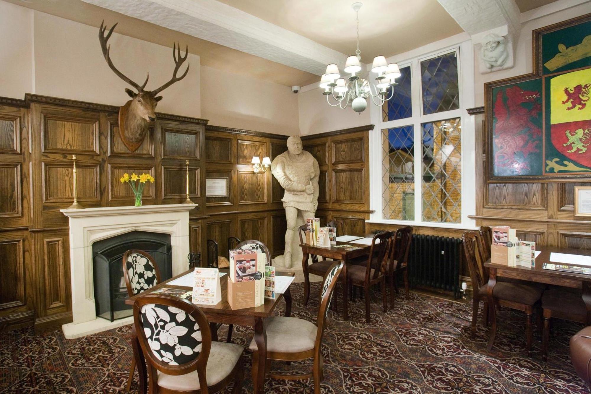 The Castle Hotel Wetherspoon Ruthin Eksteriør billede