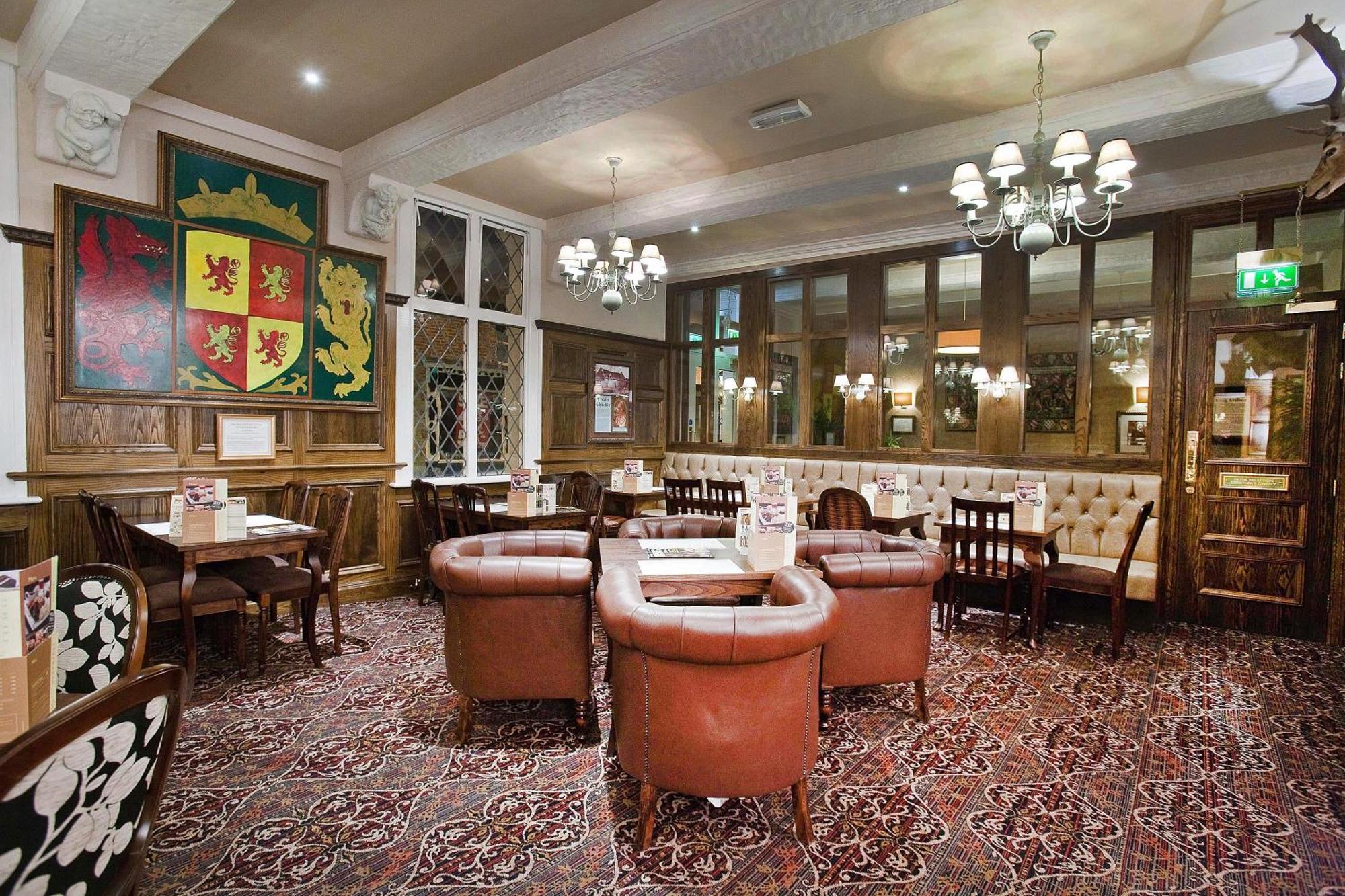 The Castle Hotel Wetherspoon Ruthin Eksteriør billede