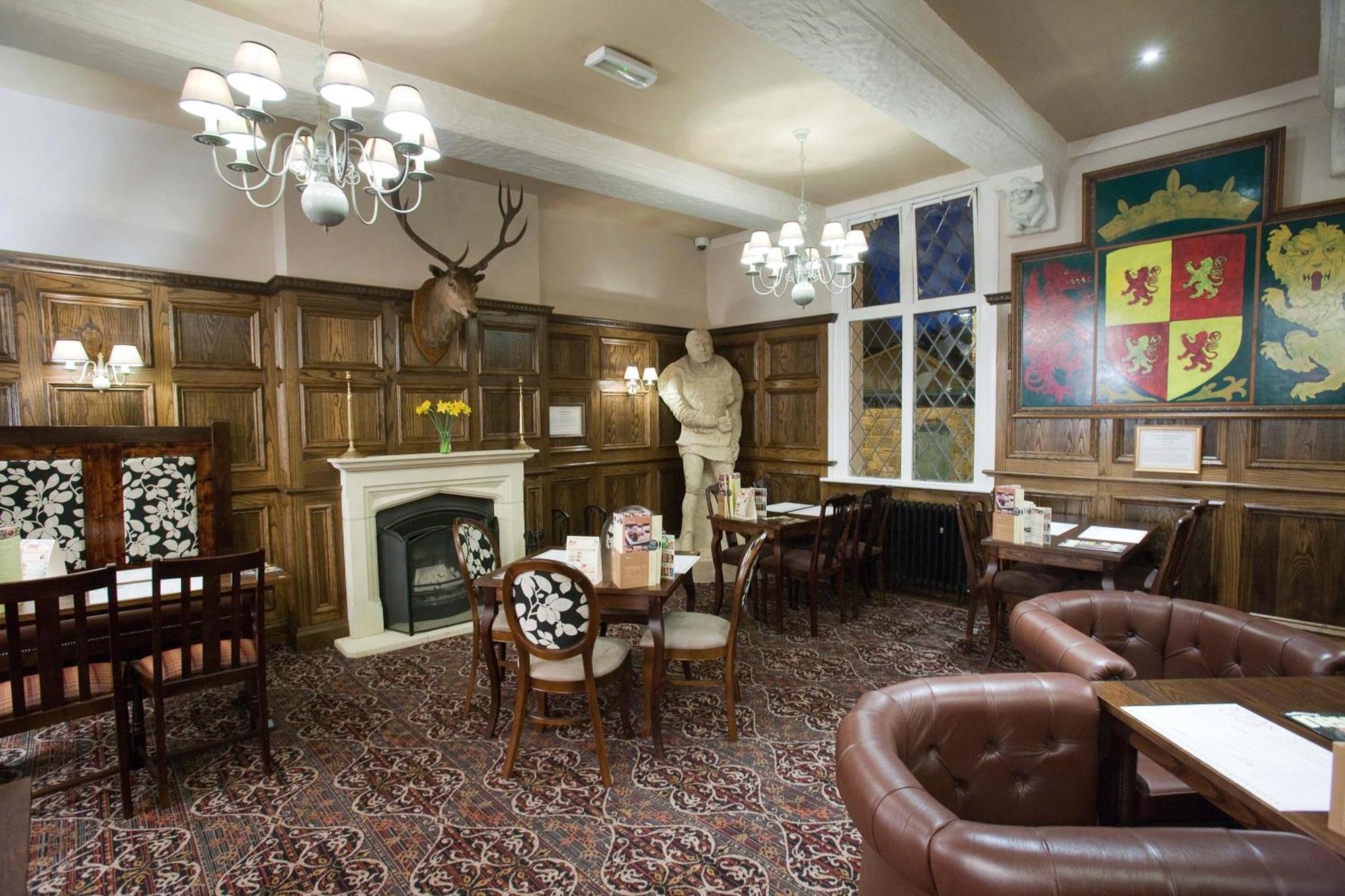 The Castle Hotel Wetherspoon Ruthin Eksteriør billede