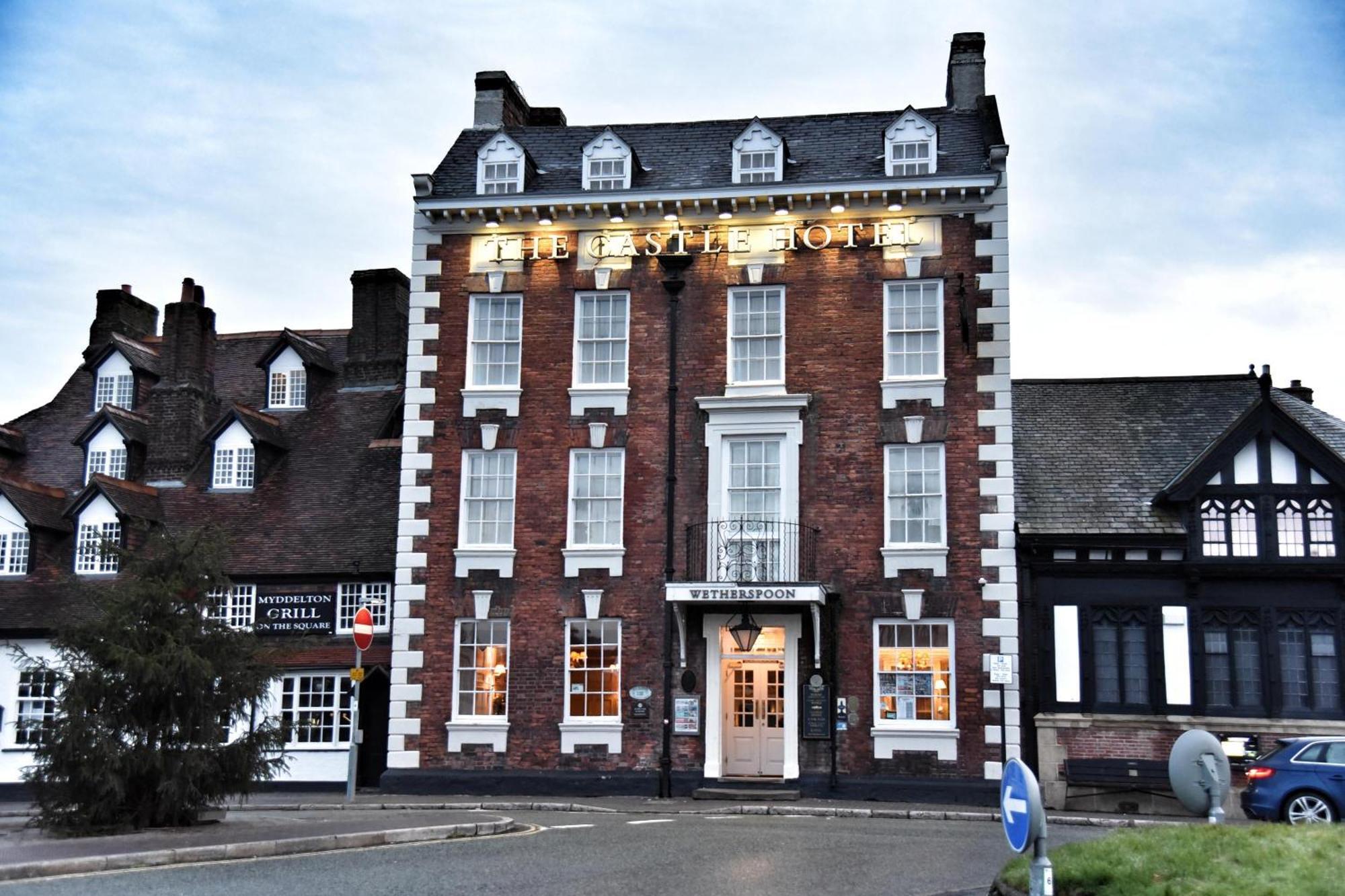 The Castle Hotel Wetherspoon Ruthin Eksteriør billede